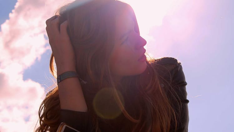 How to Build a $4K/Month Revenue Engine by Selling Limited‑Edition GIF Stickers & Emotes on Discord & Twitch